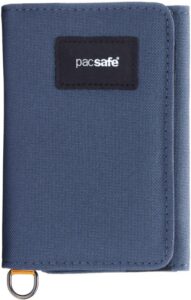 Pacsafe Peněženka RFIDSAFE TRIFOLD WALLET coastal blue